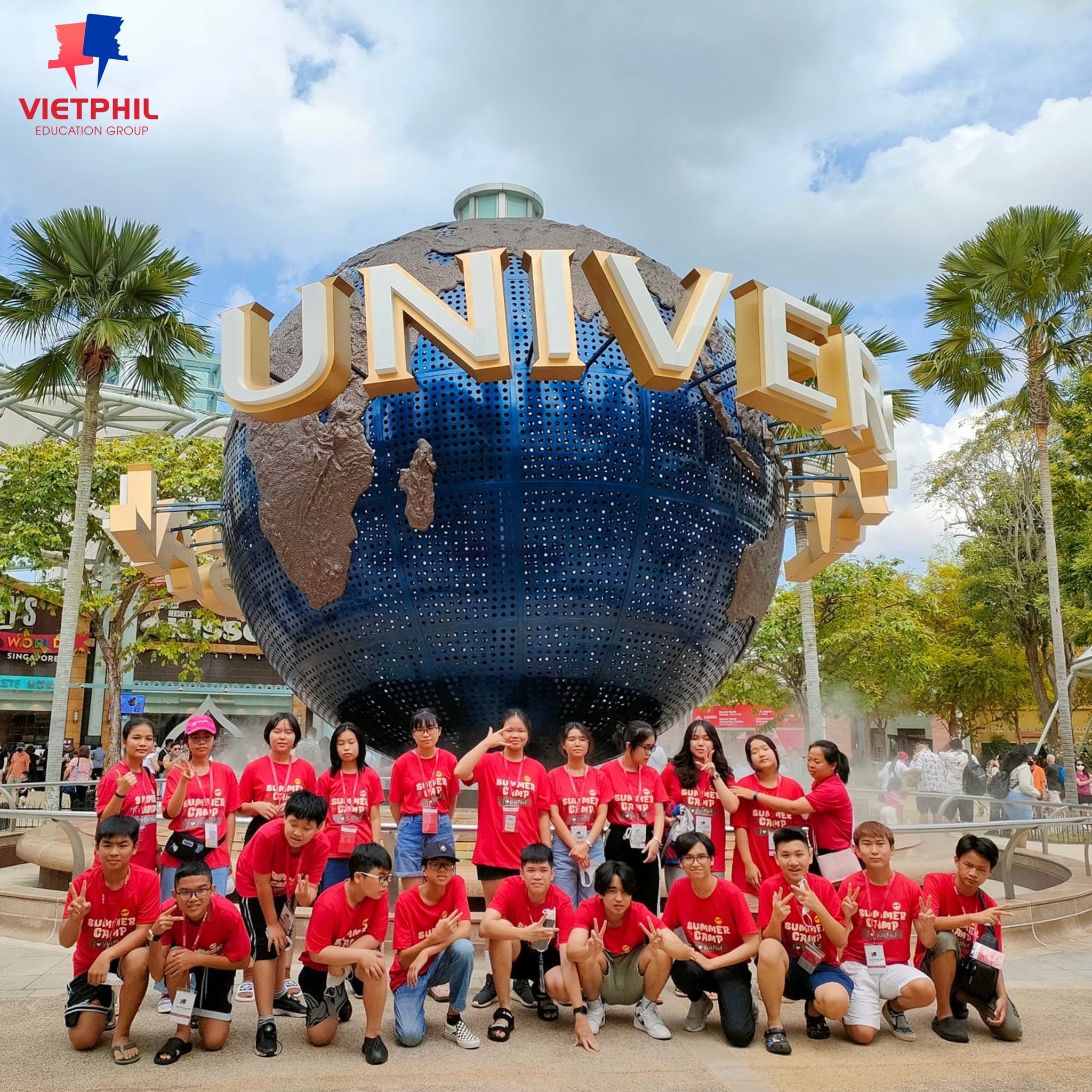 Hành trình khám phá công viên Universal Studio lớn nhất Châu Á của học viên VietPhil